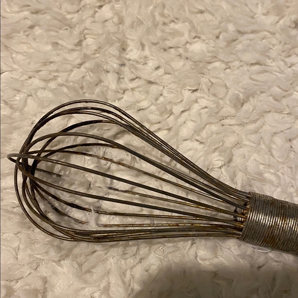 Vintage primitive large Metal Whisk. With wooden handle - Picture 2 of 3